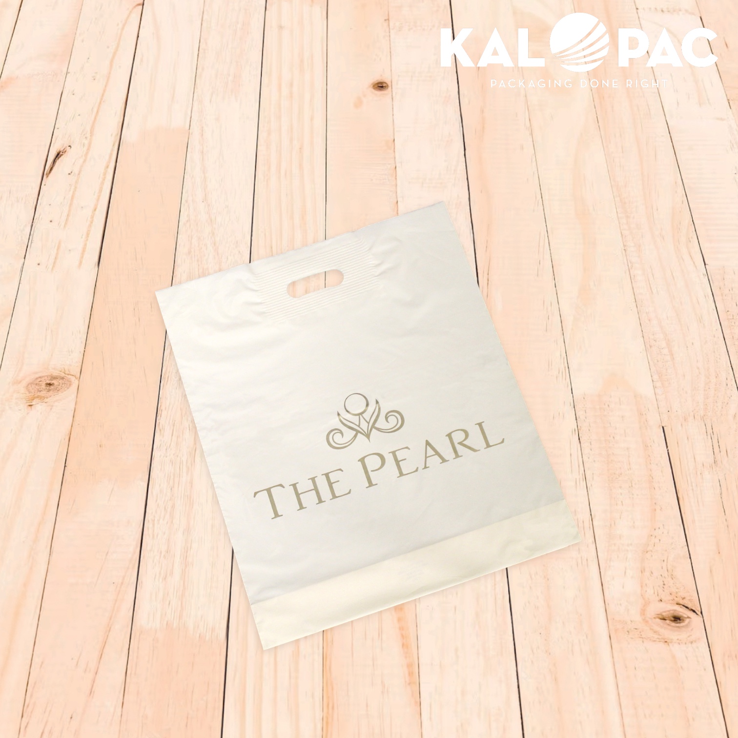 The Pearl Patch Handle Bag